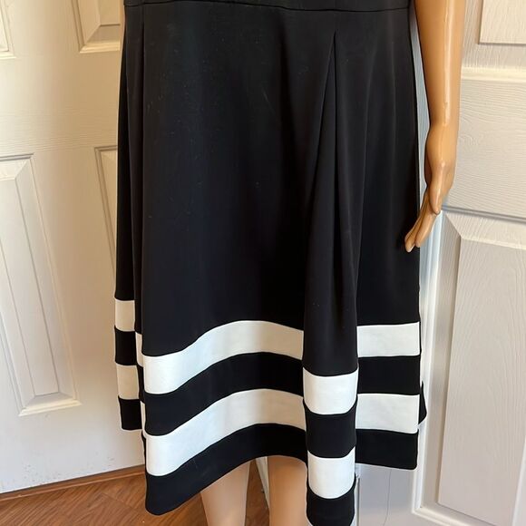 Calvin Klein Black White A-Line Midi Dress  16W Pleated Polyester Rayon Spandex - Picture 5 of 11